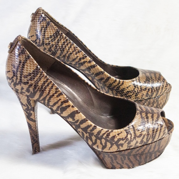 Stuart Weitzman Python Peep Toe Platform Pump - Picture 5 of 8